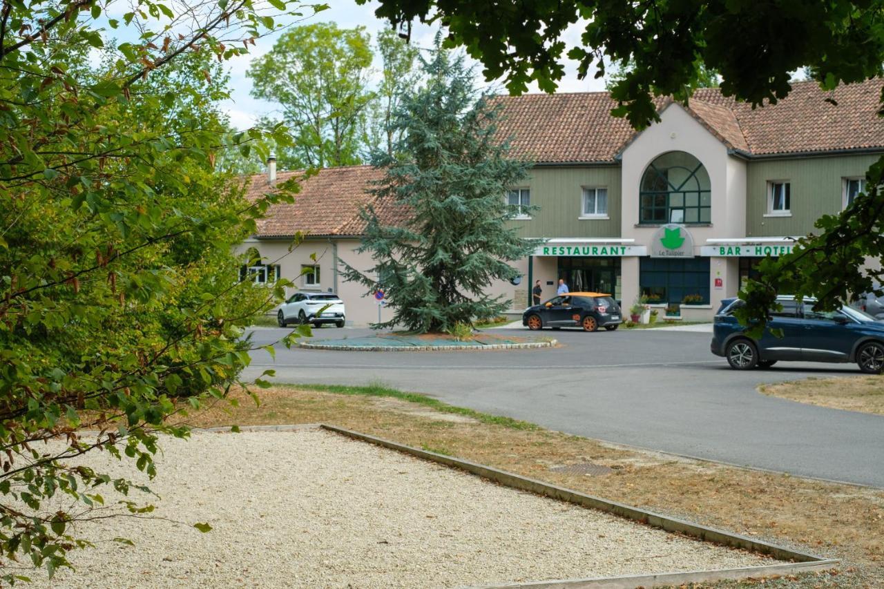 Logis Hotel - Restaurant Le Tulipier Vienne-le-Chateau Exterior photo